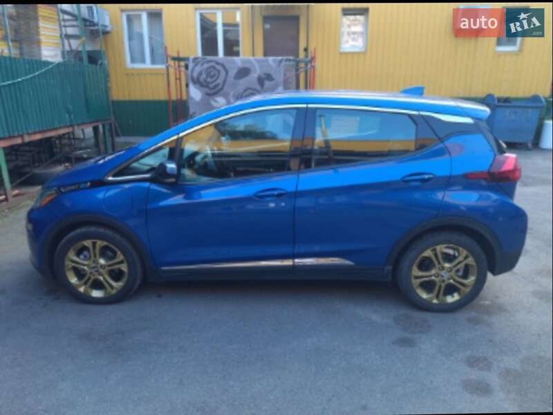 Хэтчбек Chevrolet Bolt EV 2017 в Киеве фото 3 Хэтчбек Chevrolet Bolt EV 2017 в Киеве