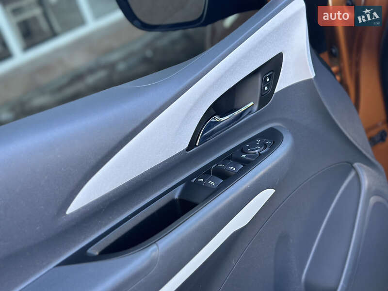 Хетчбек Chevrolet Bolt EV 2017 в Трускавці