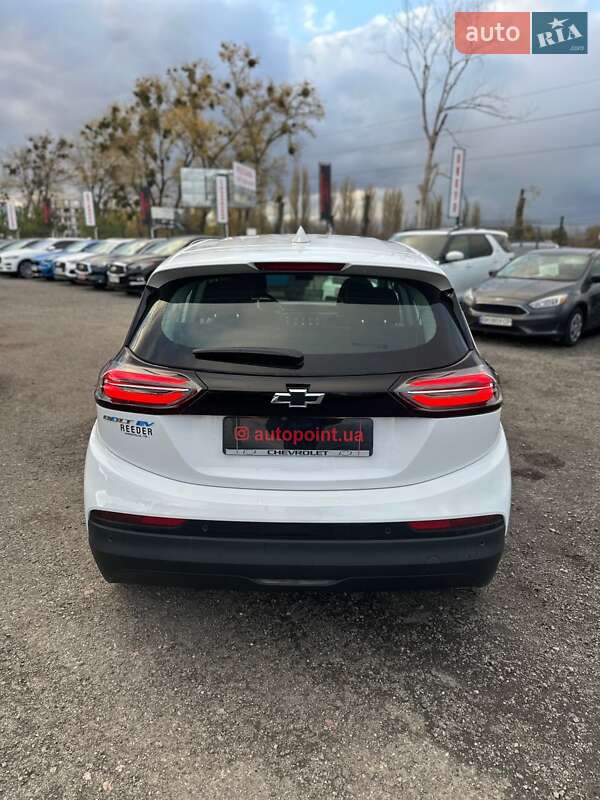 Хэтчбек Chevrolet Bolt EV 2022 в Белогородке фото 14 Хэтчбек Chevrolet Bolt EV 2022 в Белогородке