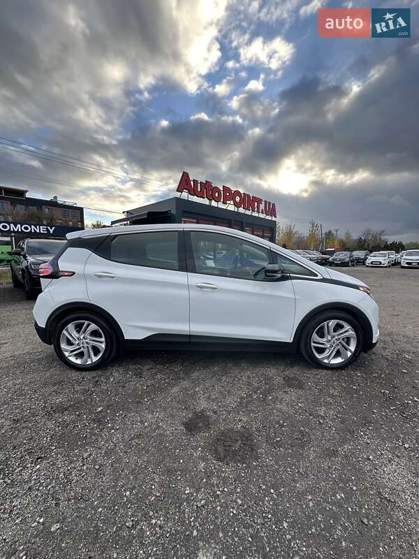 Хэтчбек Chevrolet Bolt EV 2022 в Белогородке фото 5 Хэтчбек Chevrolet Bolt EV 2022 в Белогородке
