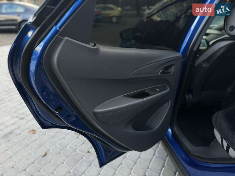Хэтчбек Chevrolet Bolt EV 2017 в Виннице