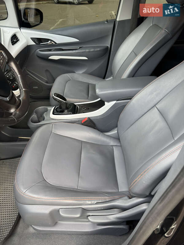 Хетчбек Chevrolet Bolt EV 2017 в Кривому Розі фото 10 Хетчбек Chevrolet Bolt EV 2017 в Кривому Розі