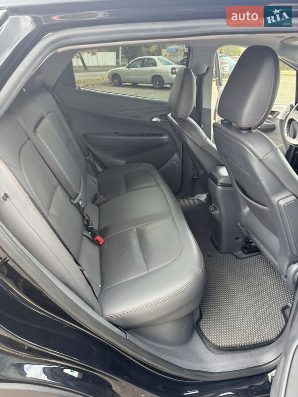 Хетчбек Chevrolet Bolt EV 2017 в Кривому Розі фото 14 Хетчбек Chevrolet Bolt EV 2017 в Кривому Розі