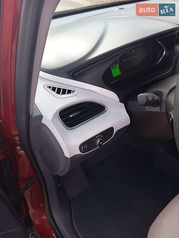 Хетчбек Chevrolet Bolt EV 2017 в Запоріжжі