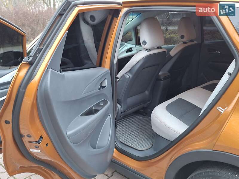 Хетчбек Chevrolet Bolt EV 2016 в Миргороді