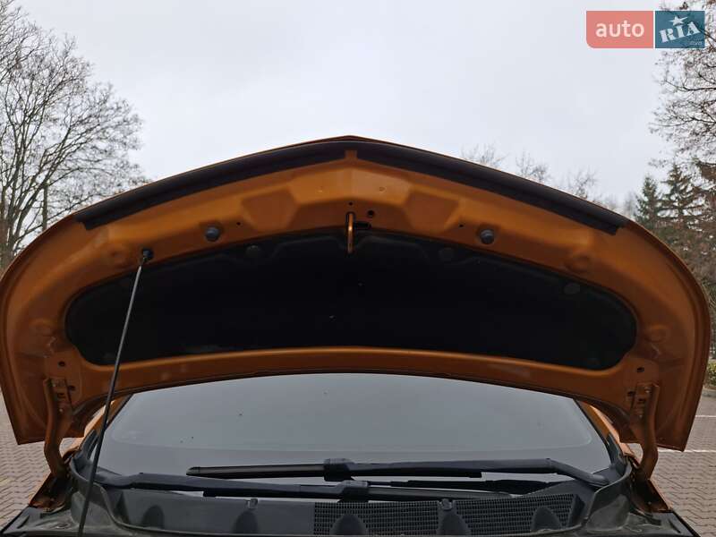 Хетчбек Chevrolet Bolt EV 2016 в Миргороді