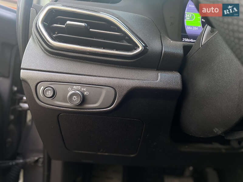 Хетчбек Chevrolet Bolt EV 2023 в Києві фото 11 Хетчбек Chevrolet Bolt EV 2023 в Києві
