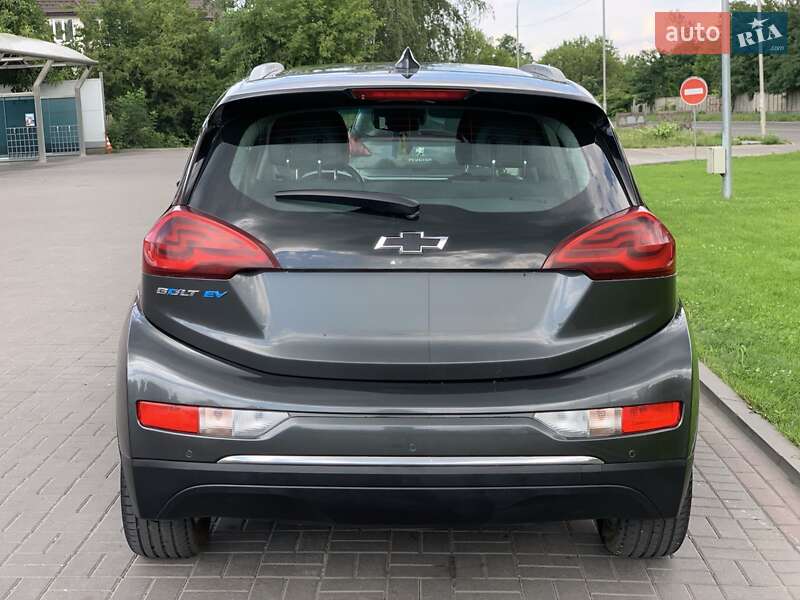 Хэтчбек Chevrolet Bolt EV 2018 в Киеве фото 6 Хэтчбек Chevrolet Bolt EV 2018 в Киеве