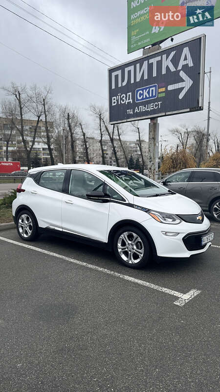 Хэтчбек Chevrolet Bolt EV 2018 в Киеве фото 5 Хэтчбек Chevrolet Bolt EV 2018 в Киеве