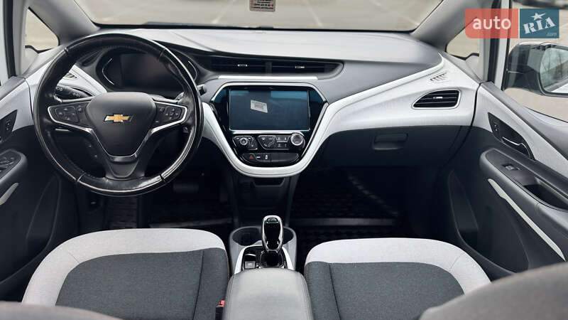Хэтчбек Chevrolet Bolt EV 2018 в Киеве фото 11 Хэтчбек Chevrolet Bolt EV 2018 в Киеве