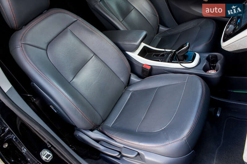 Хэтчбек Chevrolet Bolt EV 2020 в Львове фото 27 Хэтчбек Chevrolet Bolt EV 2020 в Львове