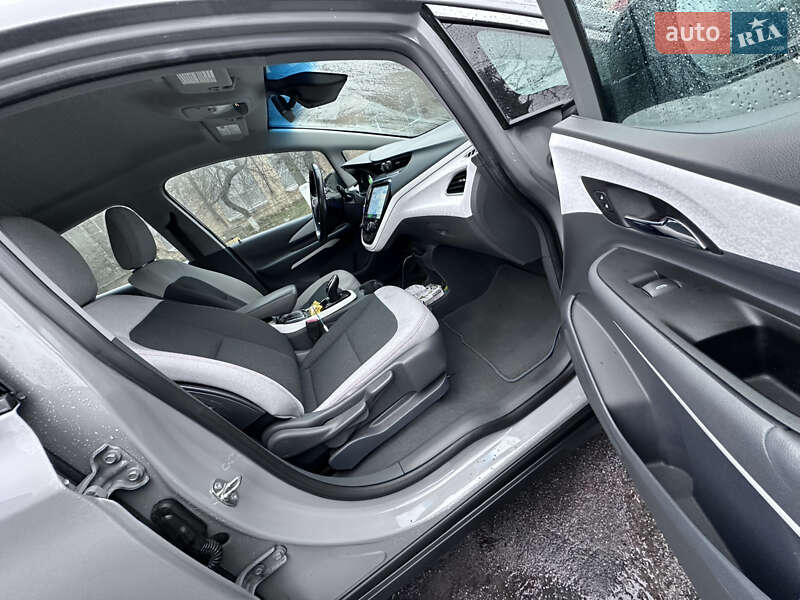Хетчбек Chevrolet Bolt EV 2020 в Києві