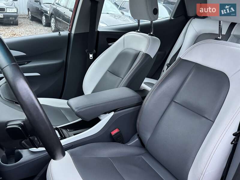 Хэтчбек Chevrolet Bolt EV 2020 в Хмельницком фото 30 Хэтчбек Chevrolet Bolt EV 2020 в Хмельницком