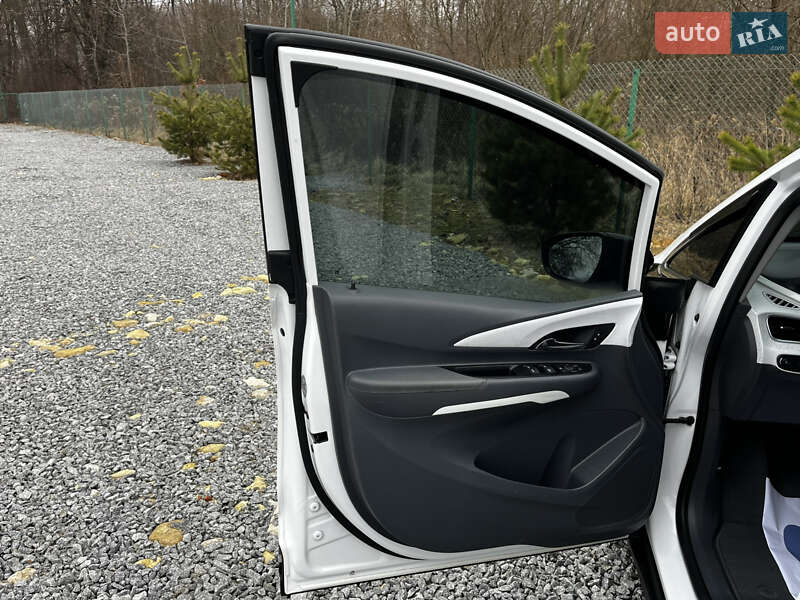 Хетчбек Chevrolet Bolt EV 2019 в Львові