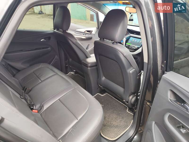 Хетчбек Chevrolet Bolt EV 2018 в Полтаві фото 8 Хетчбек Chevrolet Bolt EV 2018 в Полтаві