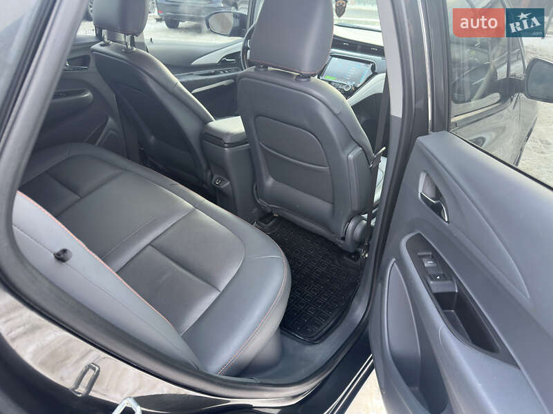 Хетчбек Chevrolet Bolt EV 2018 в Жовкві