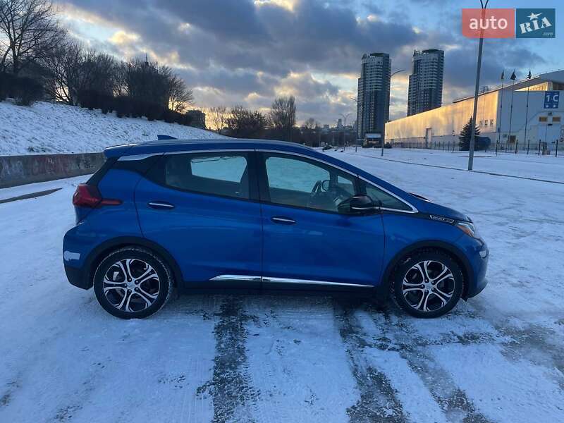 Хэтчбек Chevrolet Bolt EV 2017 в Киеве