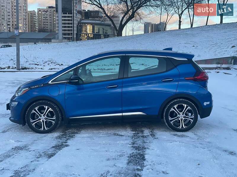 Хэтчбек Chevrolet Bolt EV 2017 в Киеве