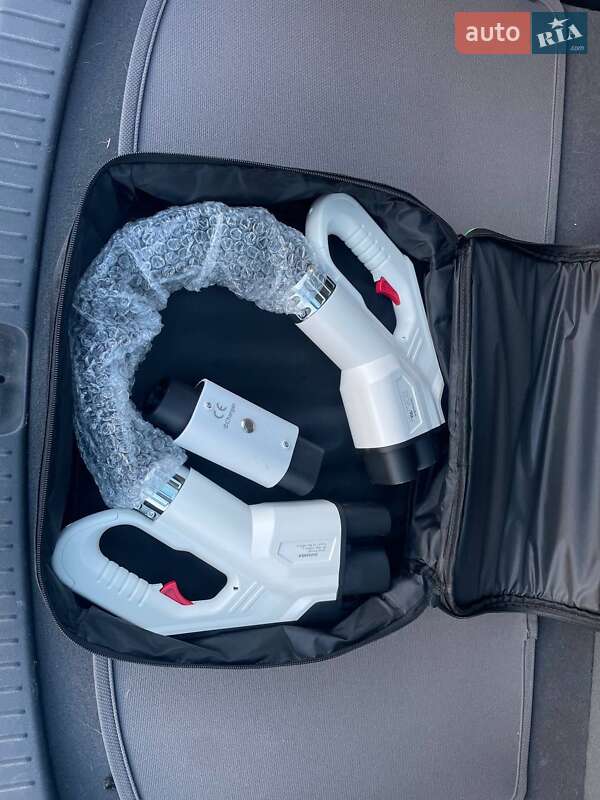 Хэтчбек Chevrolet Bolt EV 2017 в Киеве