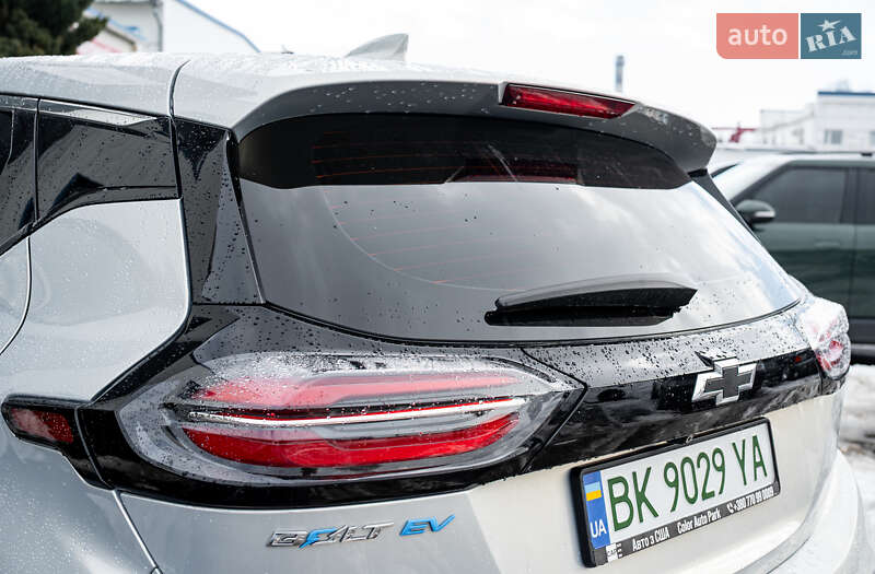 Хэтчбек Chevrolet Bolt EV 2021 в Киеве