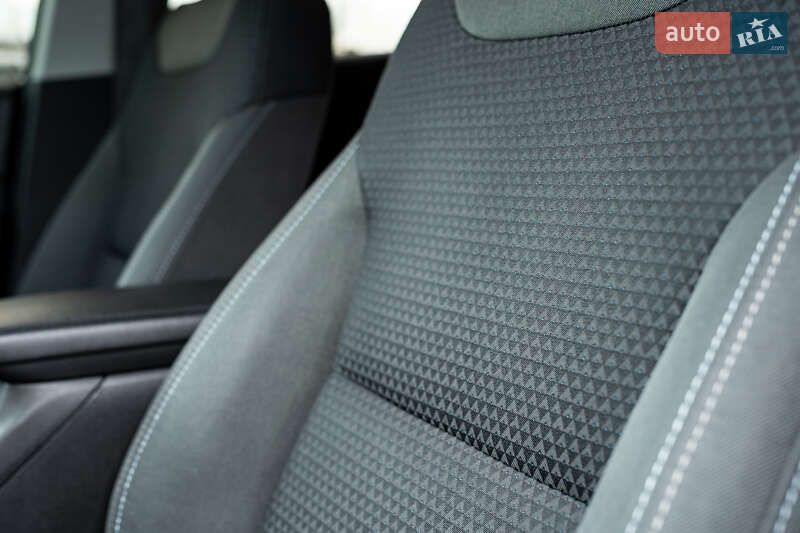 Хэтчбек Chevrolet Bolt EV 2021 в Киеве