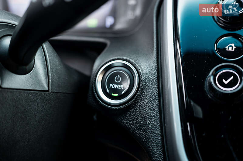 Хэтчбек Chevrolet Bolt EV 2021 в Киеве