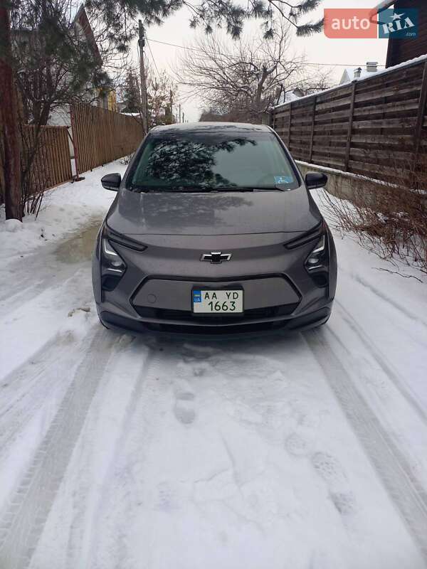 Хэтчбек Chevrolet Bolt EV 2023 в Киеве фото 2 Хэтчбек Chevrolet Bolt EV 2023 в Киеве