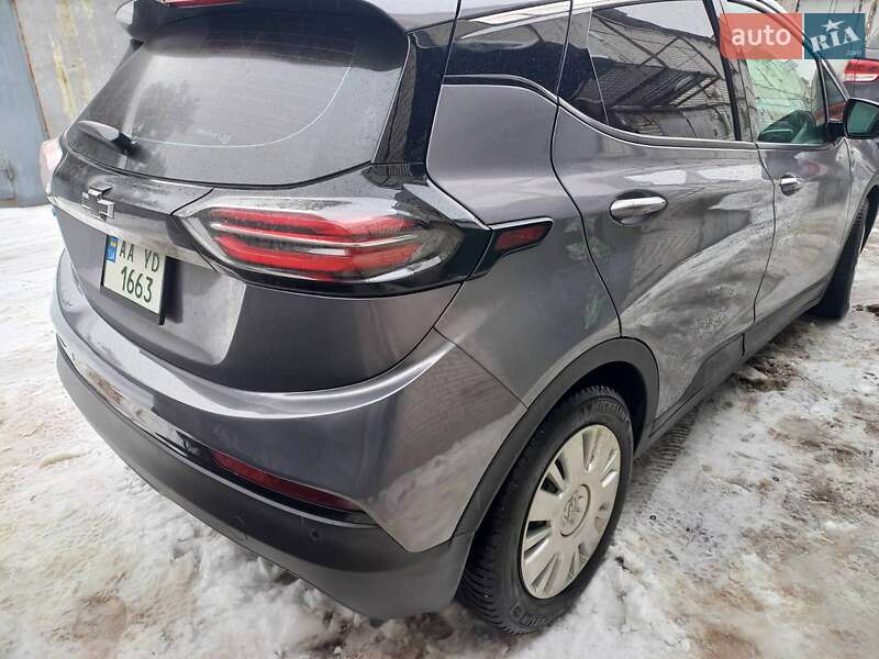 Хэтчбек Chevrolet Bolt EV 2023 в Киеве фото 5 Хэтчбек Chevrolet Bolt EV 2023 в Киеве