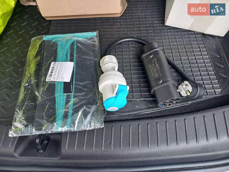 Хэтчбек Chevrolet Bolt EV 2023 в Киеве фото 10 Хэтчбек Chevrolet Bolt EV 2023 в Киеве