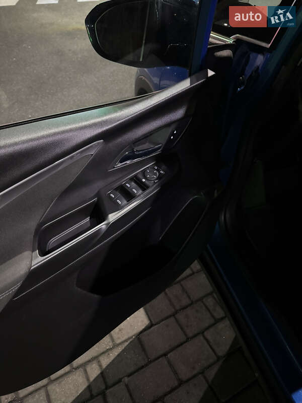 Хэтчбек Chevrolet Bolt EV 2022 в Киеве