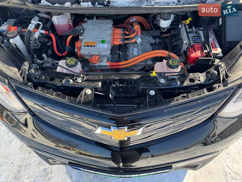 Хэтчбек Chevrolet Bolt EV 2020 в Киеве