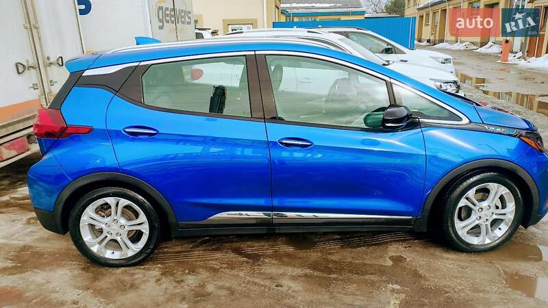 Хэтчбек Chevrolet Bolt EV 2018 в Ивано-Франковске фото 5 Хэтчбек Chevrolet Bolt EV 2018 в Ивано-Франковске