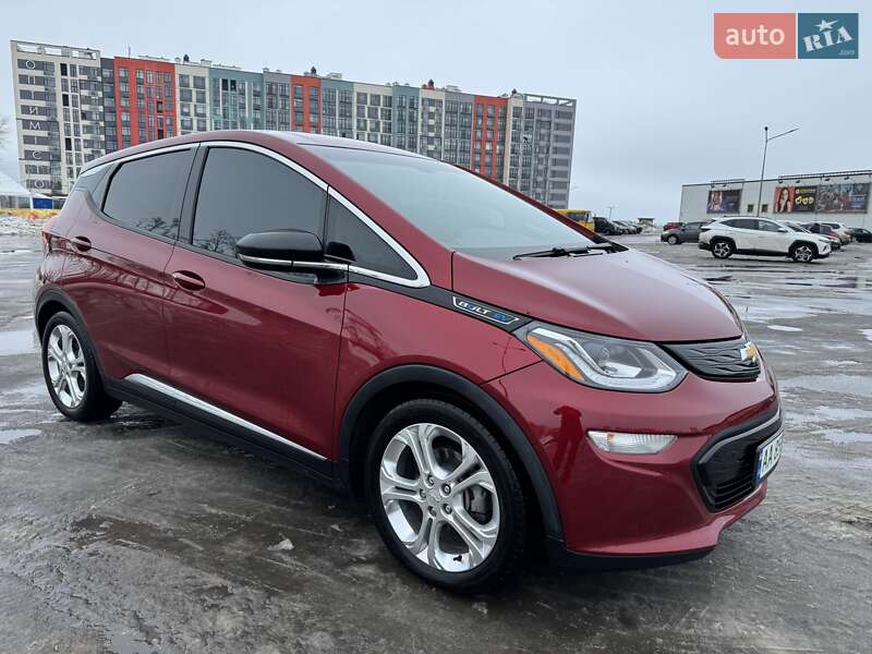 Хэтчбек Chevrolet Bolt EV 2021 в Киеве