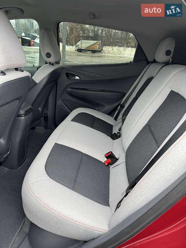 Хэтчбек Chevrolet Bolt EV 2021 в Киеве