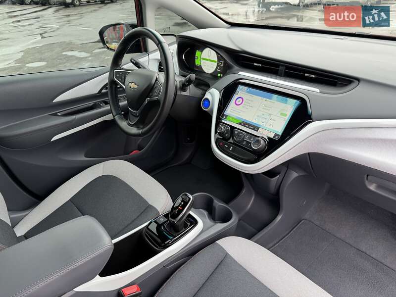 Хэтчбек Chevrolet Bolt EV 2021 в Киеве