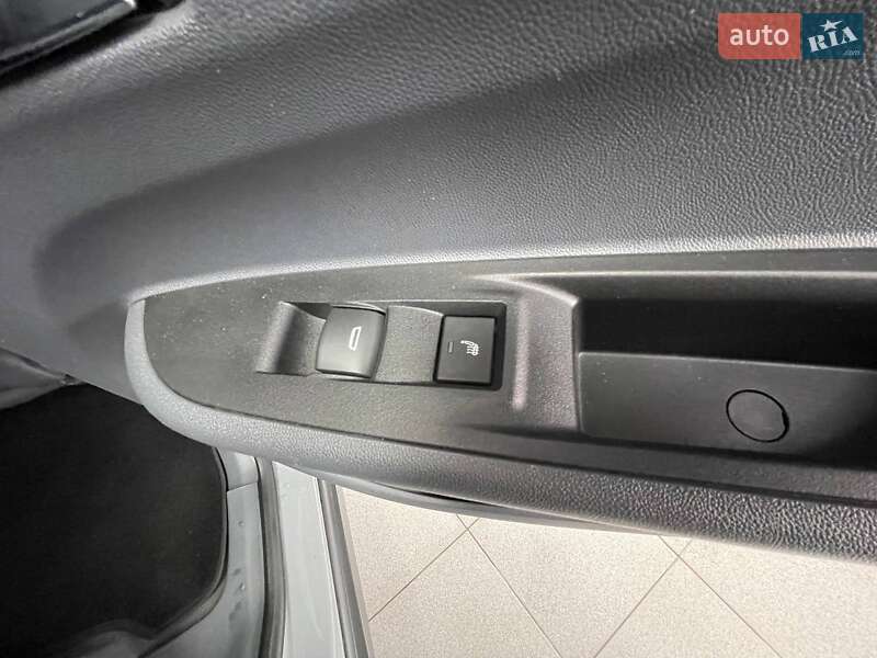 Хэтчбек Chevrolet Bolt EV 2019 в Киеве