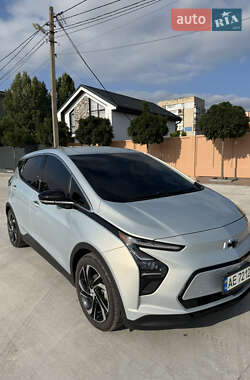 Хетчбек Chevrolet Bolt EV 2023 в Новомосковську