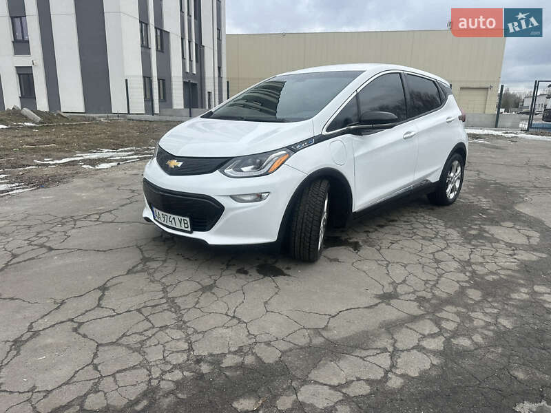 Хэтчбек Chevrolet Bolt EV 2019 в Киеве