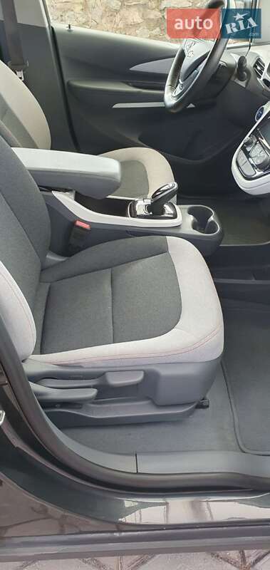 Хэтчбек Chevrolet Bolt EV 2016 в Запорожье фото 6 Хэтчбек Chevrolet Bolt EV 2016 в Запорожье