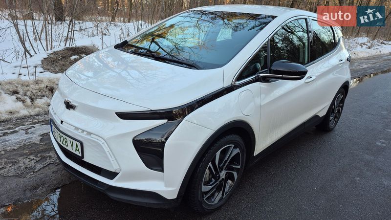 Хэтчбек Chevrolet Bolt EV 2022 в Киеве