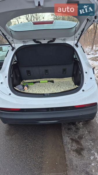 Хэтчбек Chevrolet Bolt EV 2022 в Киеве