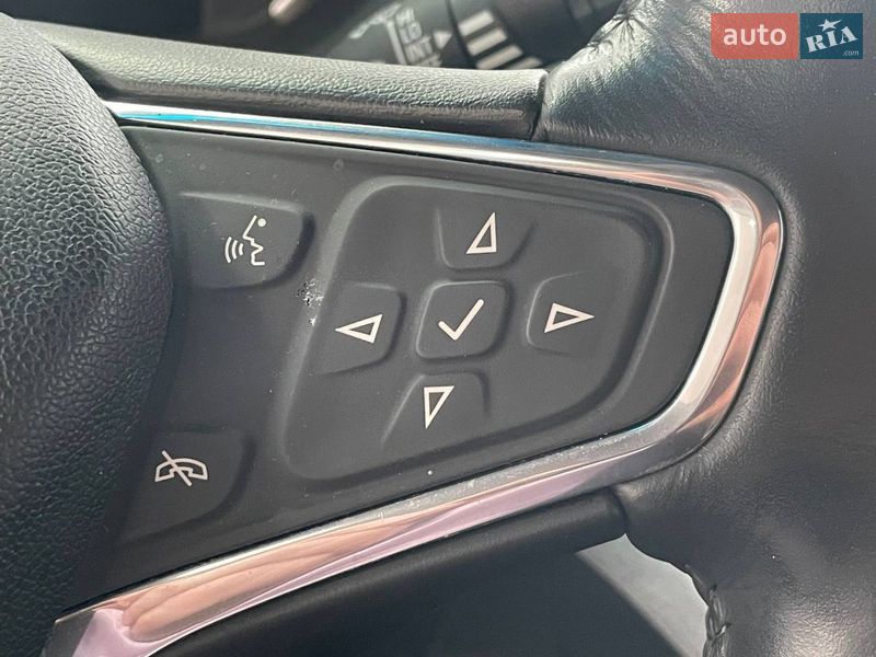 Хэтчбек Chevrolet Bolt EV 2019 в Киеве