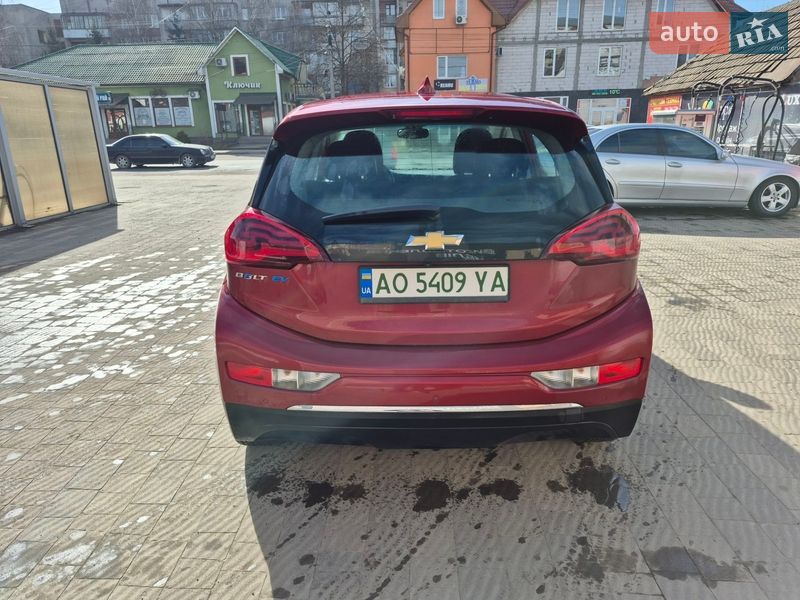 Хэтчбек Chevrolet Bolt EV 2018 в Сваляве