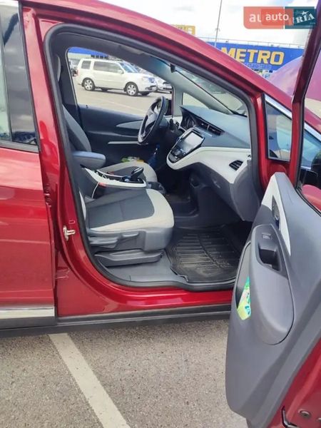 Хэтчбек Chevrolet Bolt EV 2018 в Сваляве