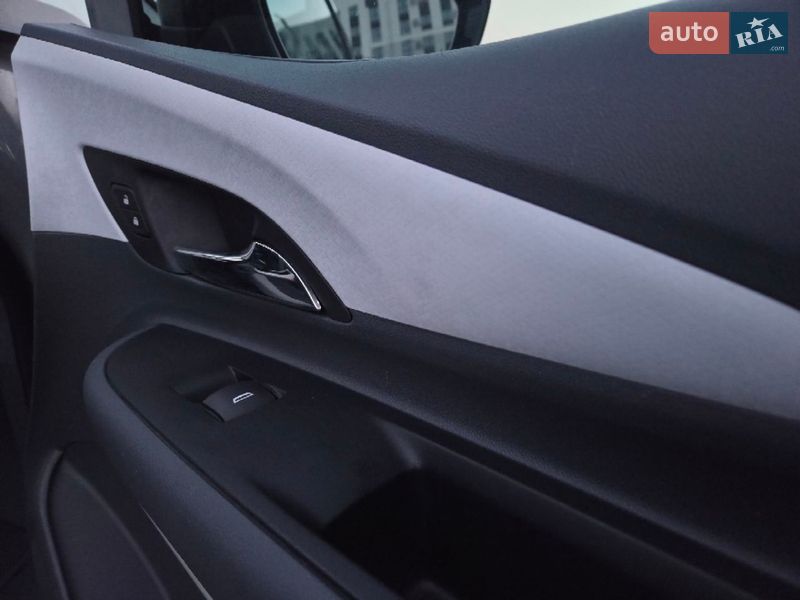 Хетчбек Chevrolet Bolt EV 2019 в Рівному