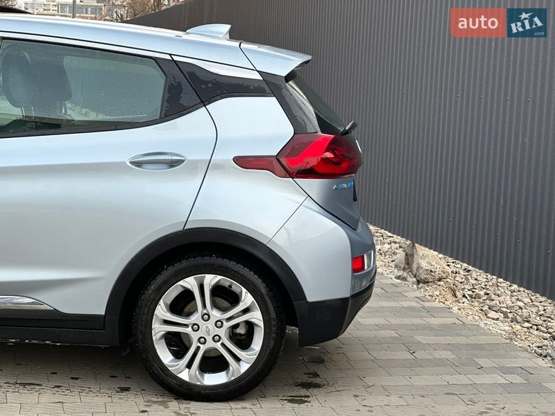 Хэтчбек Chevrolet Bolt EV 2017 в Ужгороде