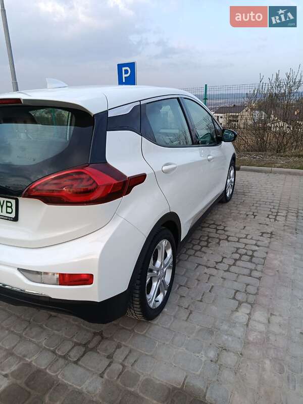 Хэтчбек Chevrolet Bolt EV 2020 в Золочеве