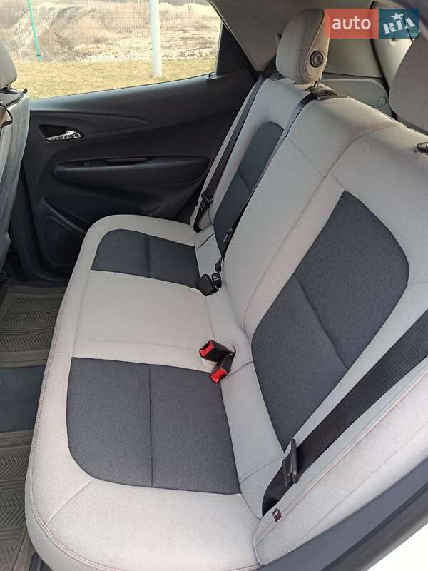 Хэтчбек Chevrolet Bolt EV 2020 в Золочеве