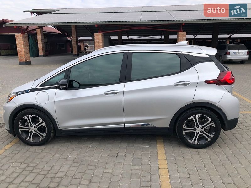 Хэтчбек Chevrolet Bolt EV 2017 в Львове фото 5 Хэтчбек Chevrolet Bolt EV 2017 в Львове