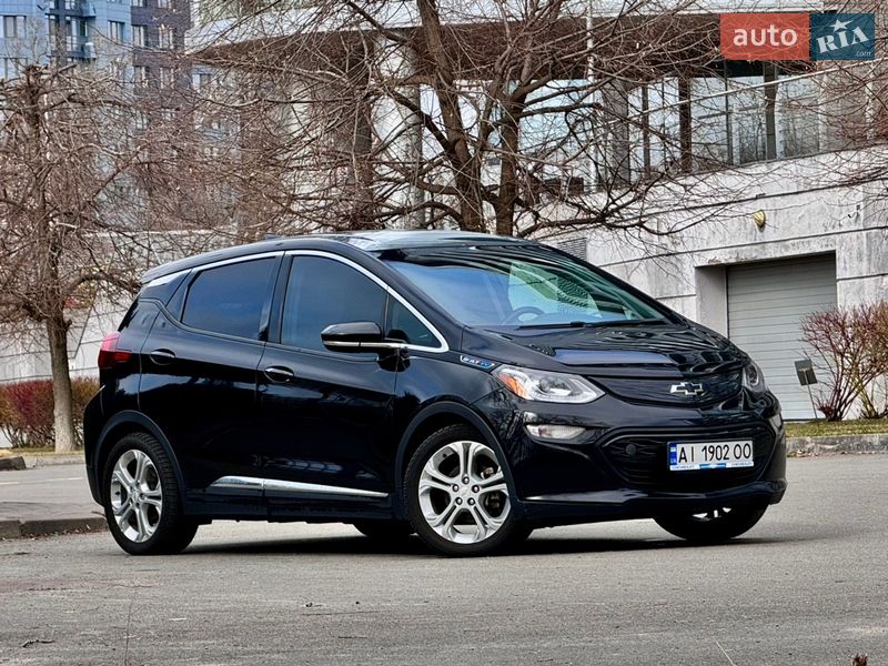 Хэтчбек Chevrolet Bolt EV 2020 в Киеве